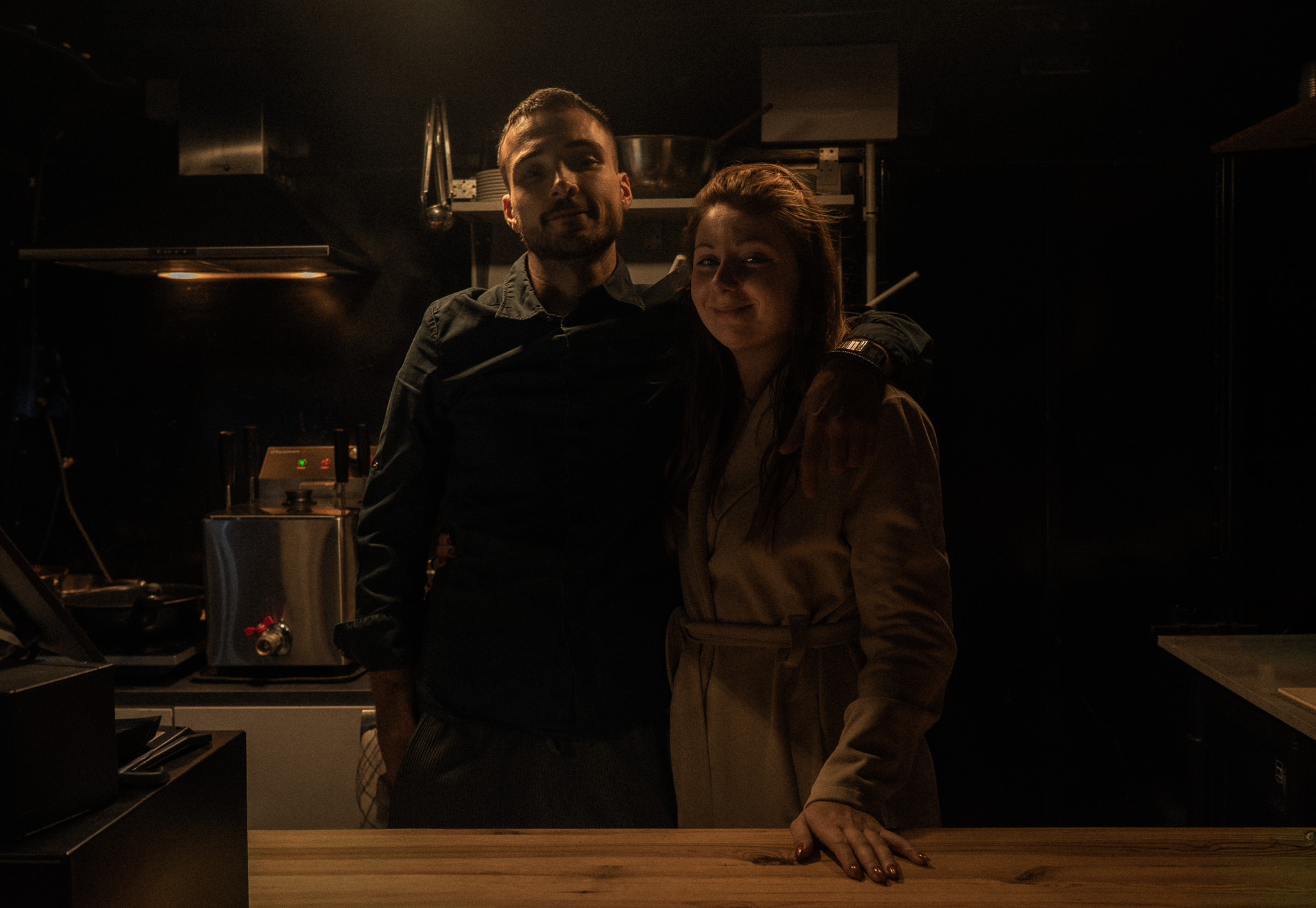 Eva et Damien dans le food truck See Yaa Pasta